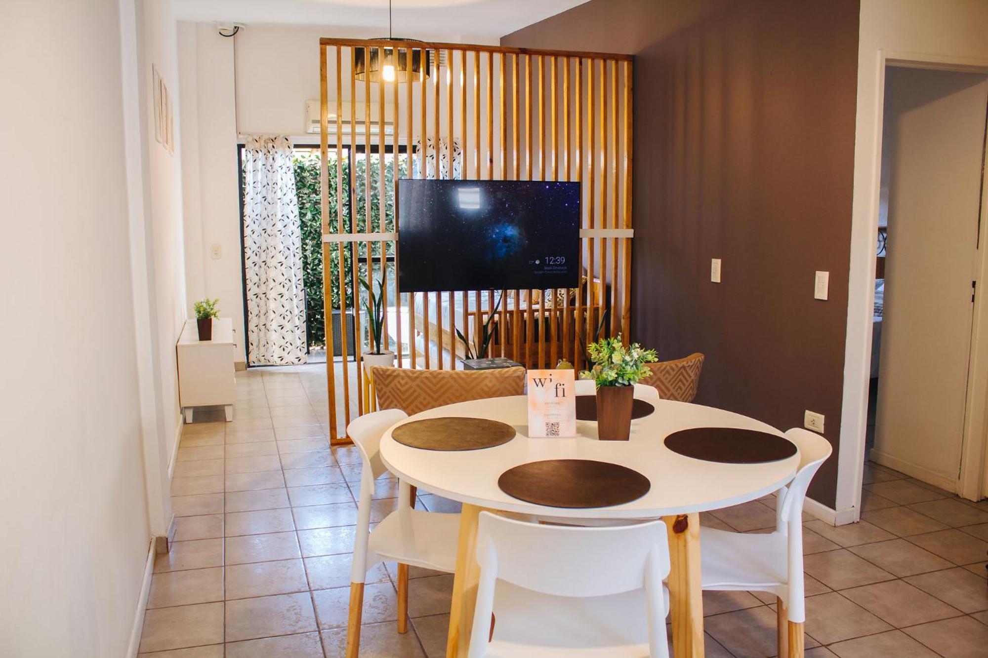 Acacia Apartment
